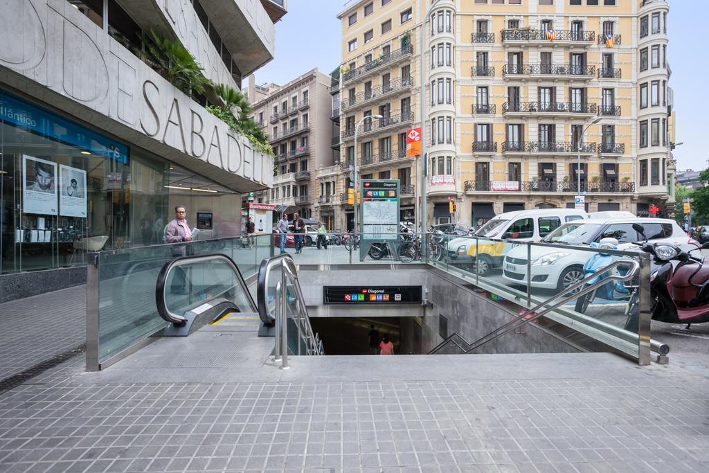 Lumine Suites Barcelona Hostal Exterior foto